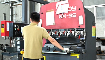 東（dōng）莞鈑金工廠
